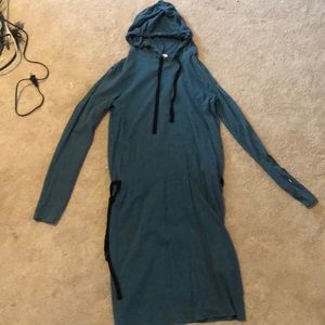 Gap hooded dress with waste sinch